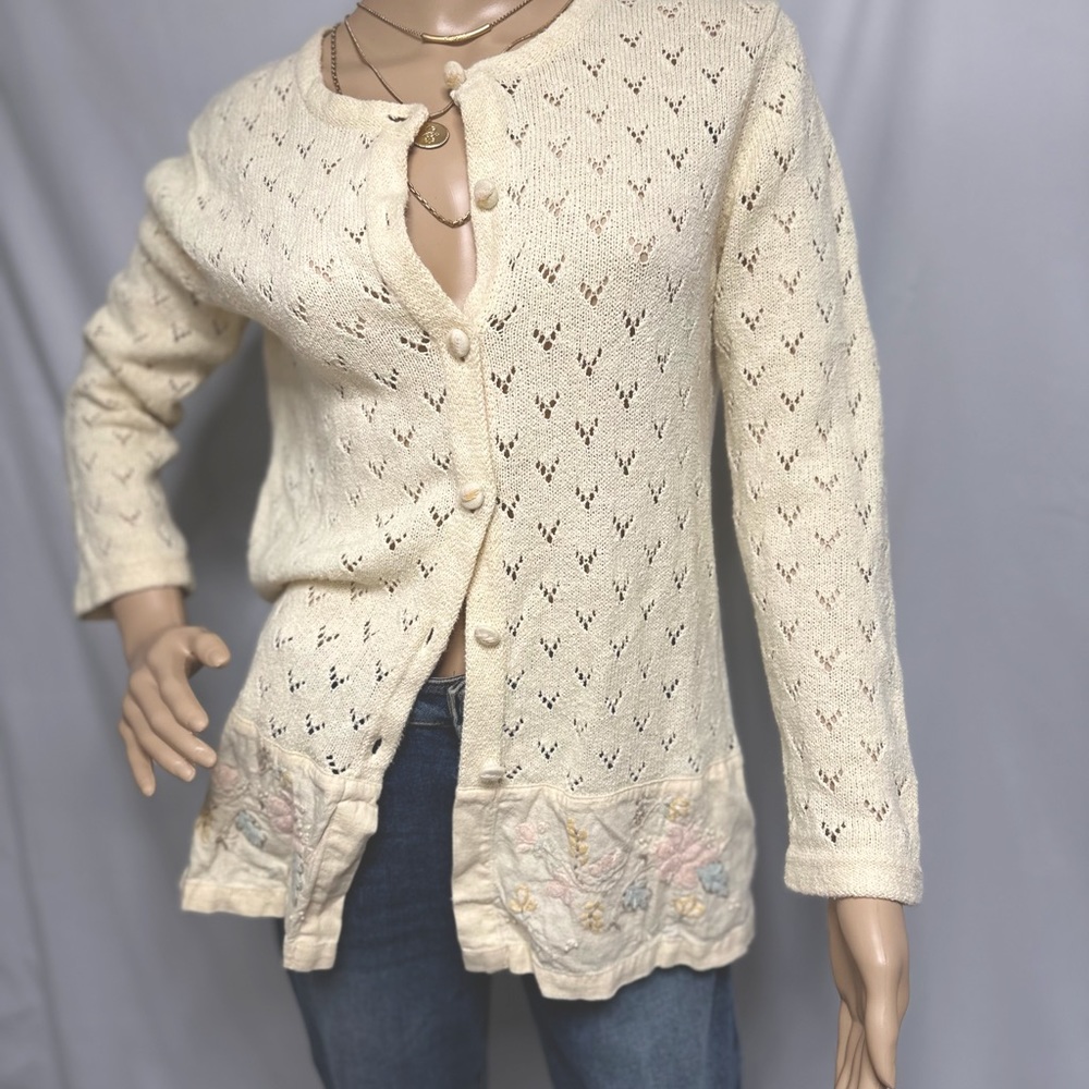 EMBROIDERED KNIT CARDIGAN